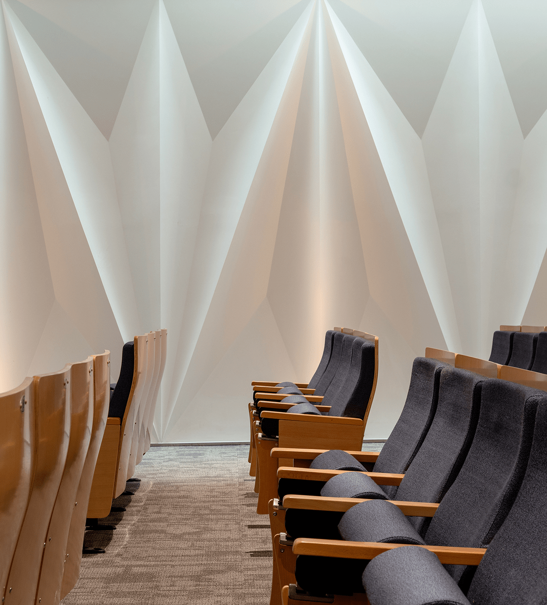 宋毅新作 | 共情与慰藉:最具精神性的城市公共卫生中心_空间_建筑