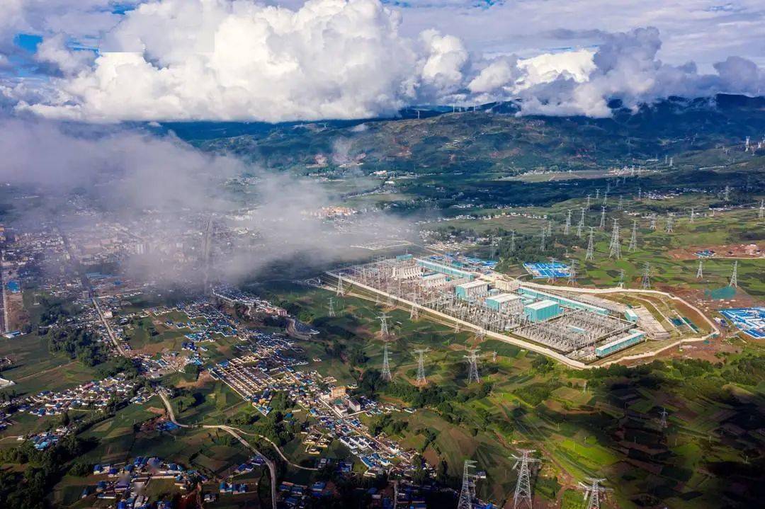 【卫星之眼见证凉山飞越70年】"中国彝族火把节之乡