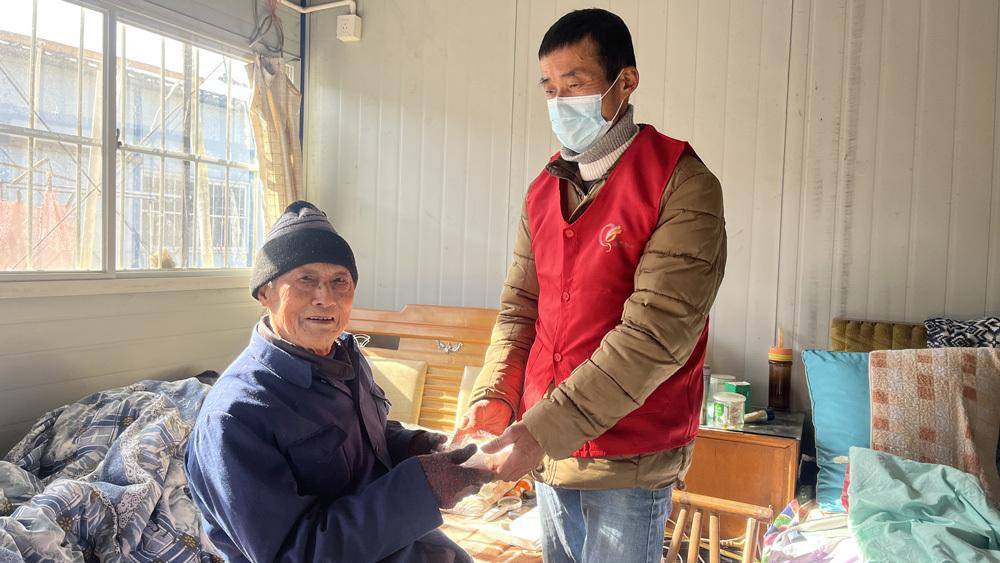 湖州石淙镇开展"情暖元旦 汤圆飘香"庆元旦主题活动_文化_礼堂_老人