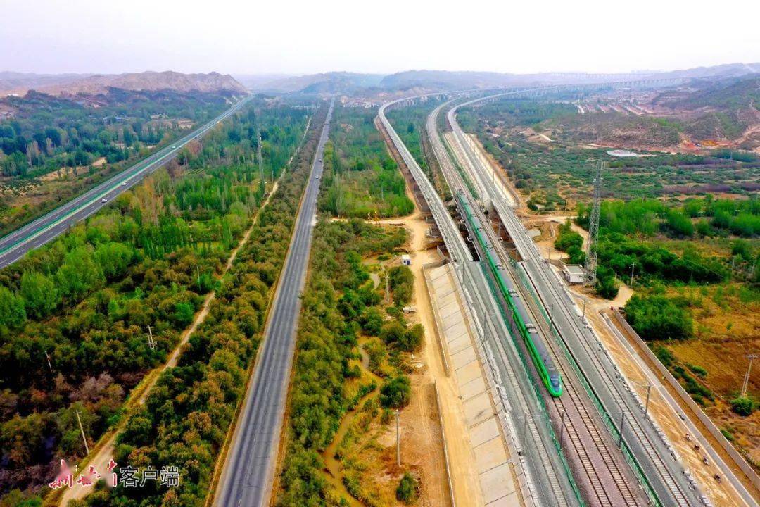 银兰铁路图片