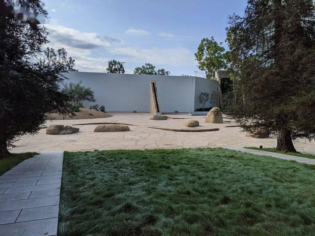 野口勇 | 美国现代景观中体现东方精神的代表作:加州情景