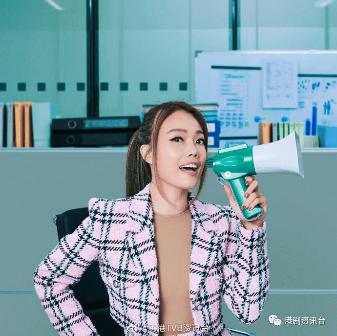 ginlee离巢环球半年加盟英皇！获力捧炮制「神曲」做新天后