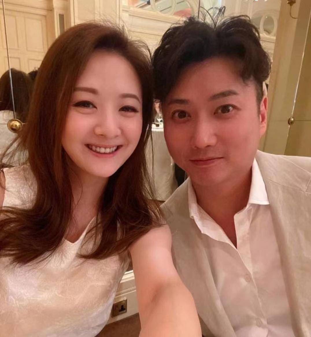 记得当时戴梦梦突然宣布结婚的消息时,外界还更是质疑她是不是因为"