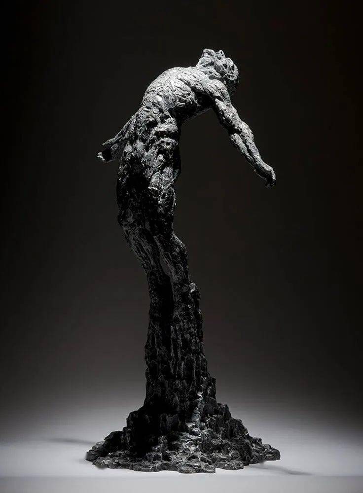 ian edwards | 渴望挣脱一切枷锁与桎梏_雕塑_作品_形式