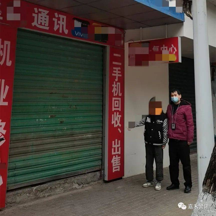 两台华为手机同步
:郴州两小伙“狂扫”手机店盗走5台手机，被抓时还在被窝里