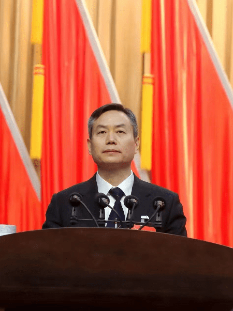 会议听取了市长摆向阳所作的商丘市人民政府工作报告.