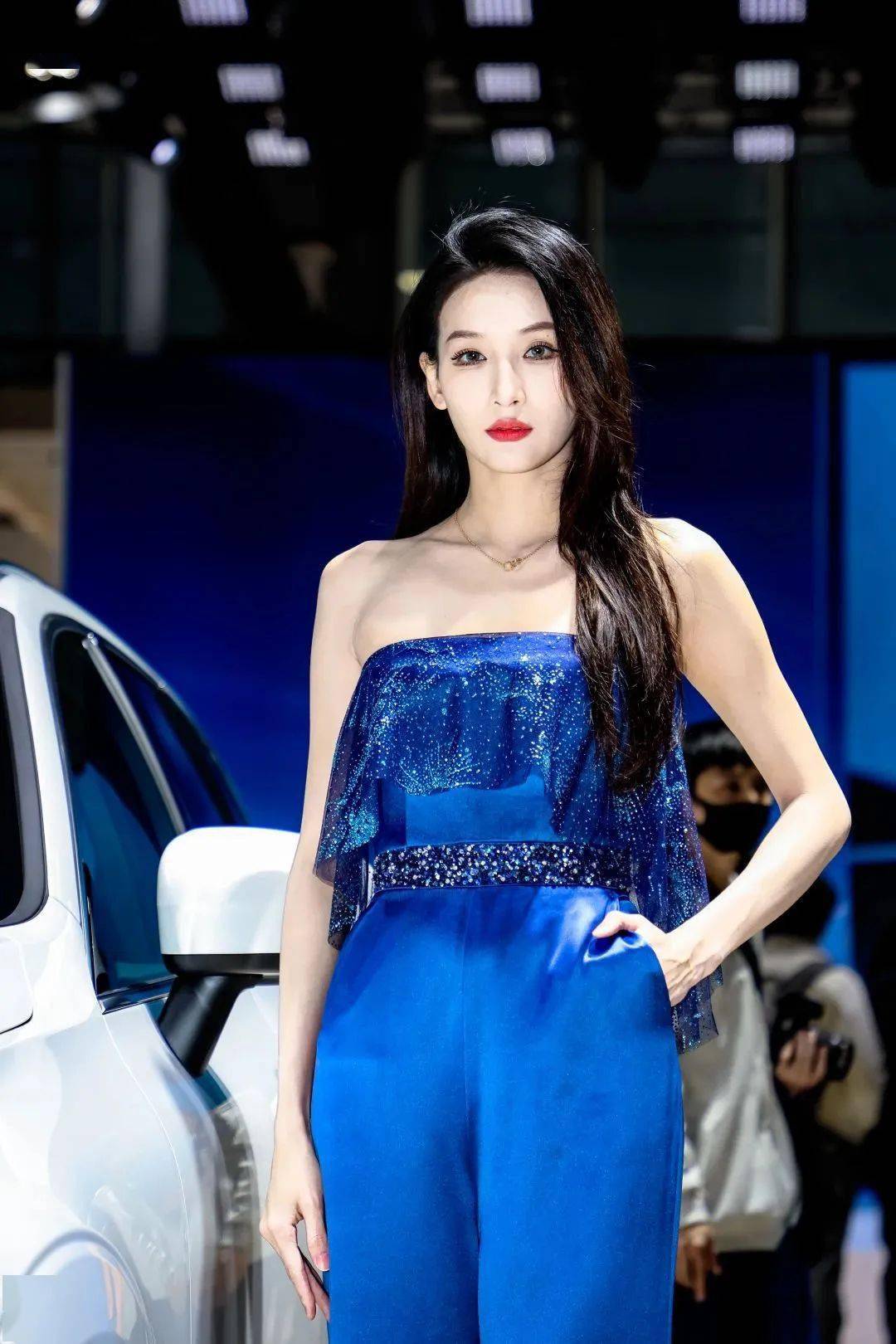 【广州汽车】香车与美女共舞，模特和礼仪齐聚_搜狐汽车_搜狐网
