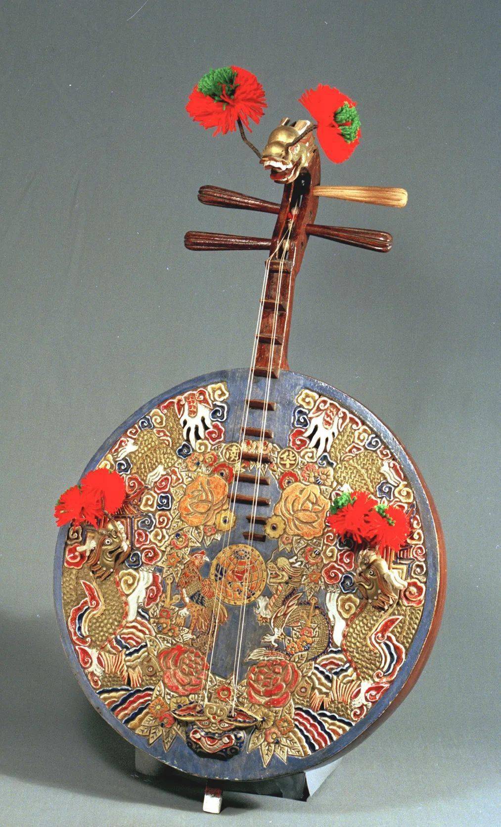 彝族月琴藏族金刚面具傣族象脚鼓布朗族妇女服饰傈僳族嵌镶海贝植物珠