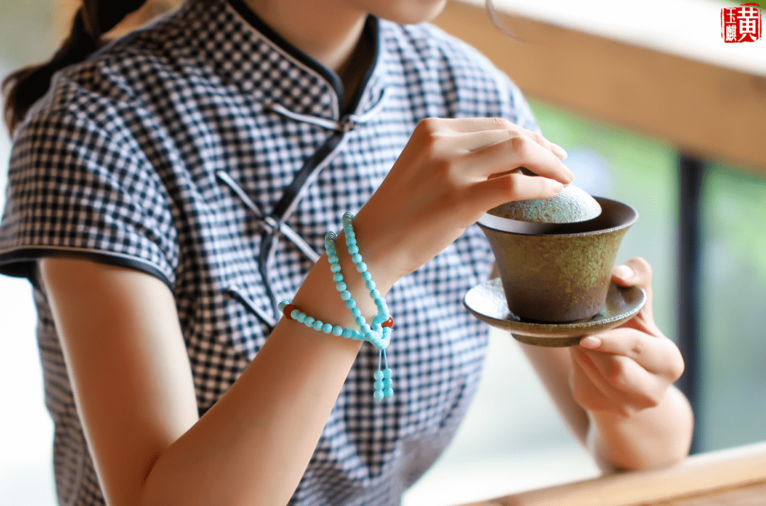 这样戴,显贵又好看!_玉石_女人_女子