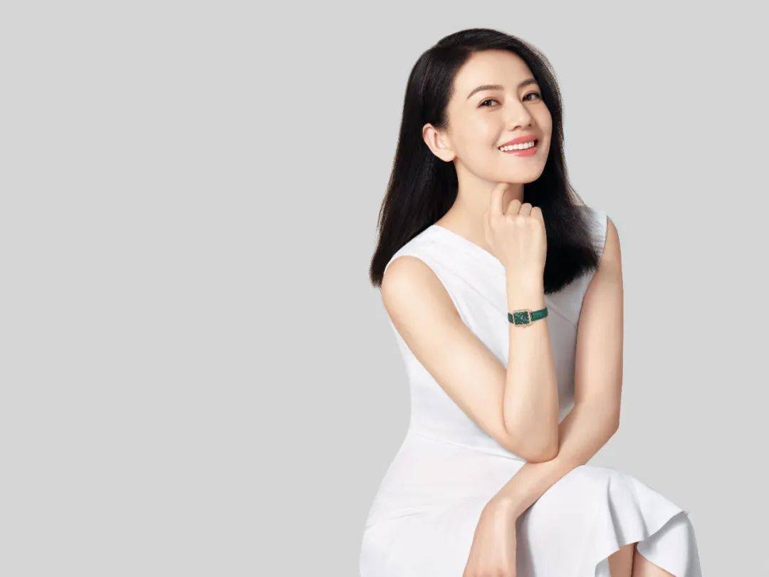 而且它家还找了气质女神高圆圆来当品牌代言人!