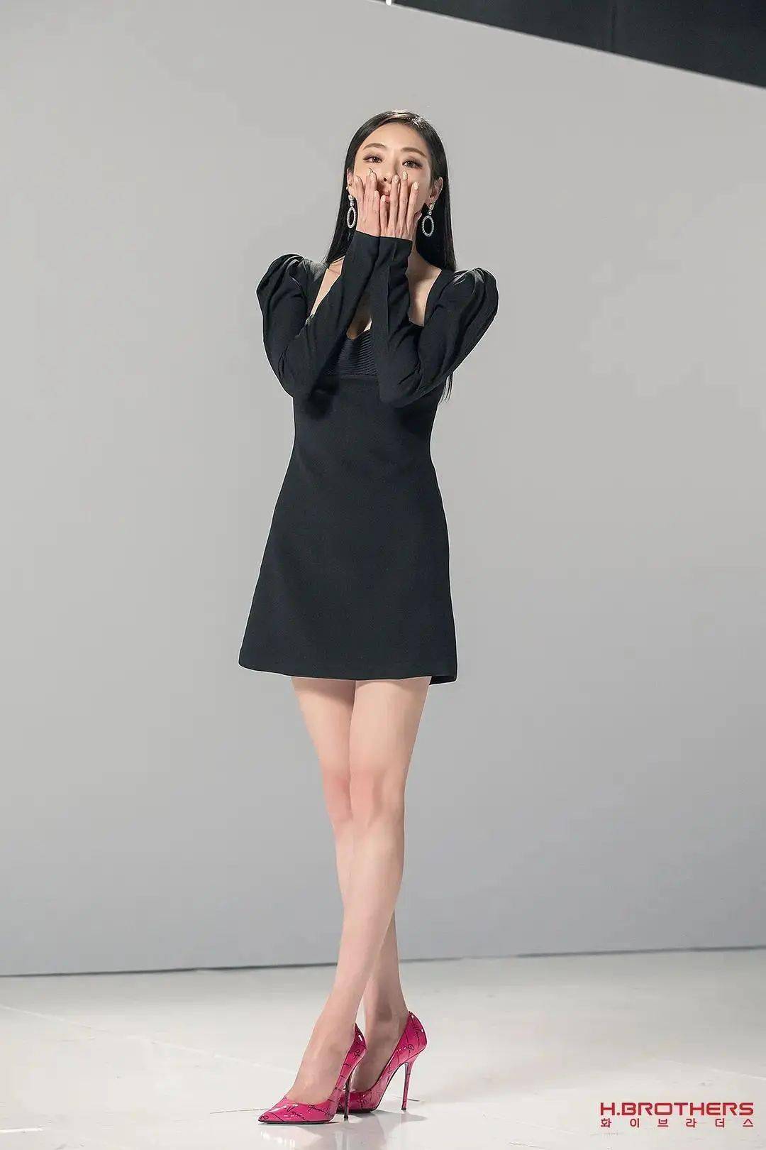 南韩第一腿精啊!我有点晕._身高_身材_版权