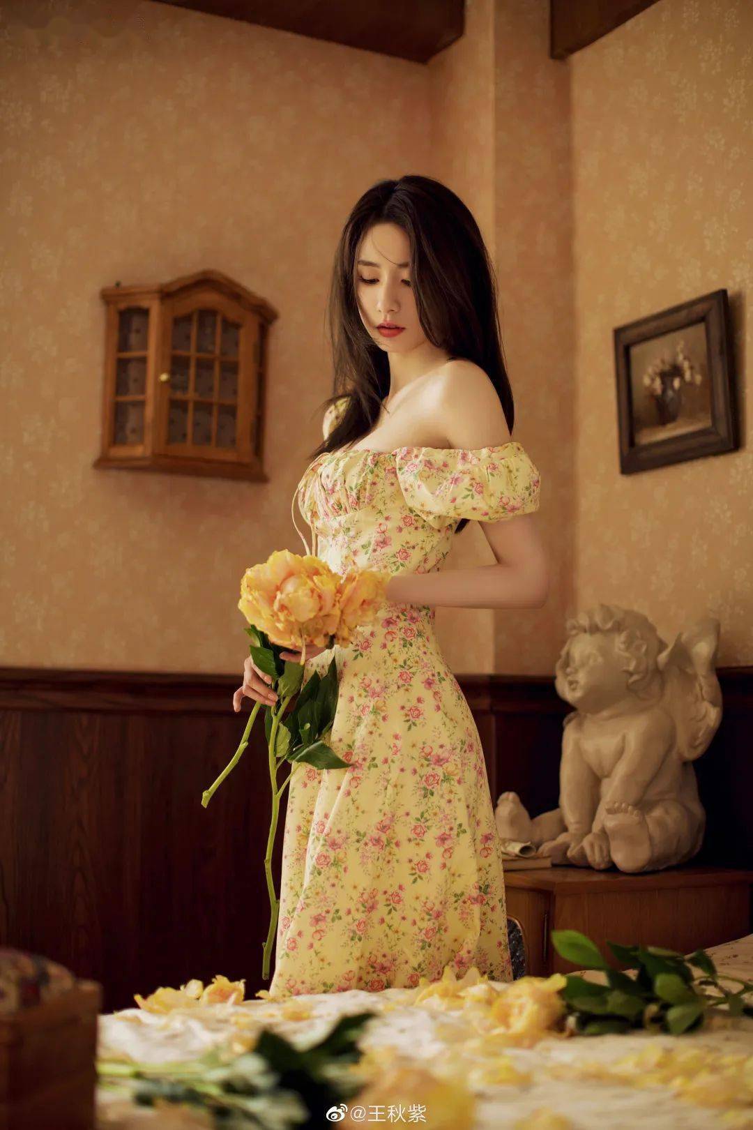 人像摄影:错过夜晚的星星_太阳_白天_王秋紫