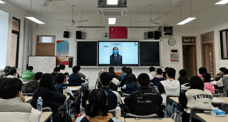 人文三中 | 向美砥砺,安全同行——福州三中滨海校区举办2022-2023学年第一学期闭学式_劳动_教育