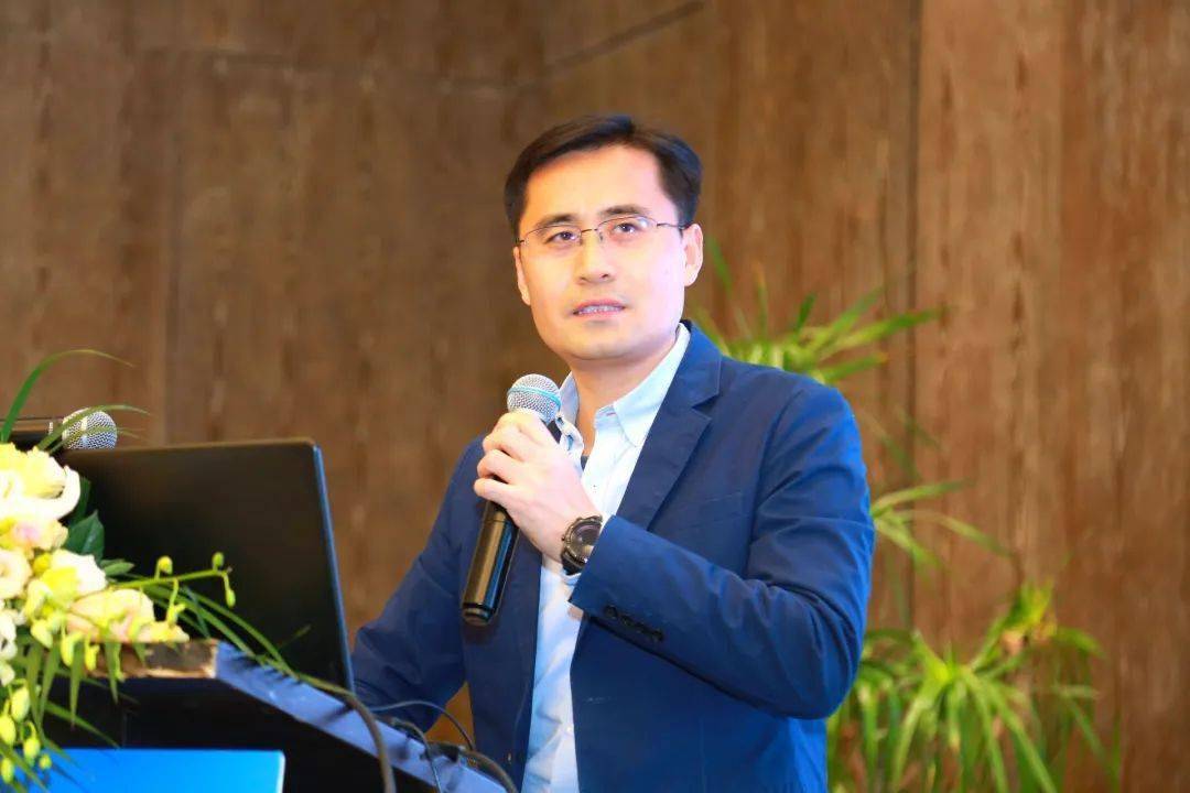 《能源》杂志副总编辑,领航智库研究院王秀强本次论坛同步公布了四大