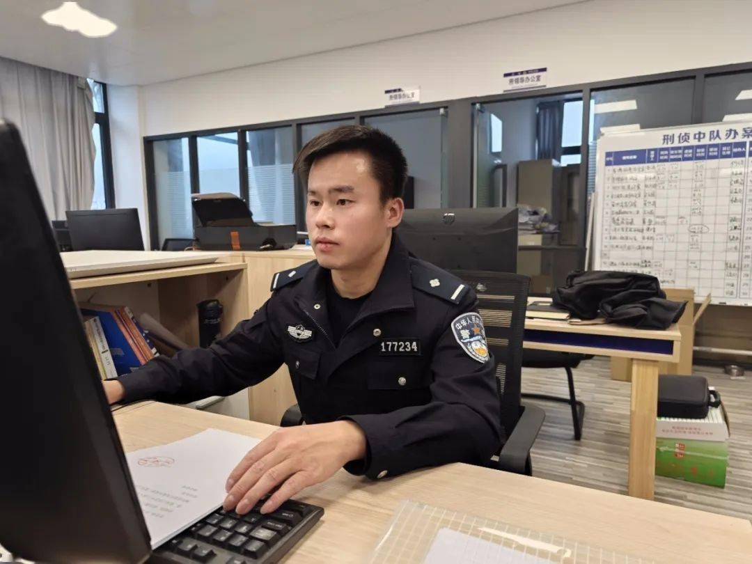 麻园派出所民警 石生泉