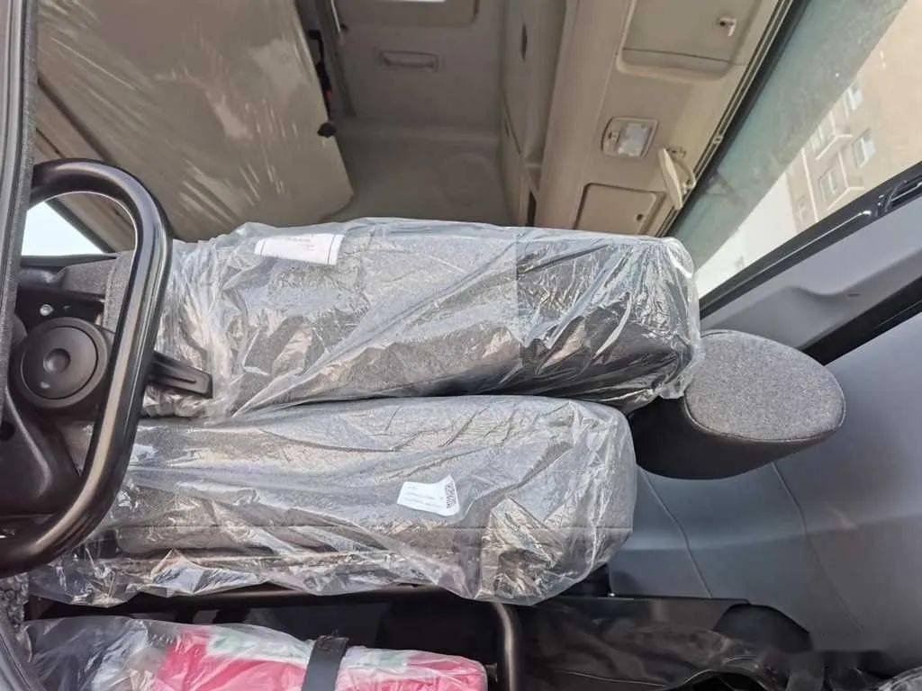 为中长途快递快运量身打造的"高顶三卧"东风天锦kr plus_搜狐汽车