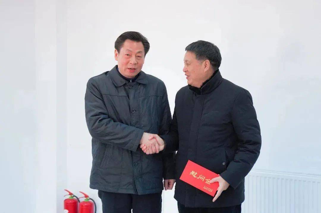 恩施州委副书记,州长夏锡璠慰问"国茶人物·制茶大师"邱建红_利川