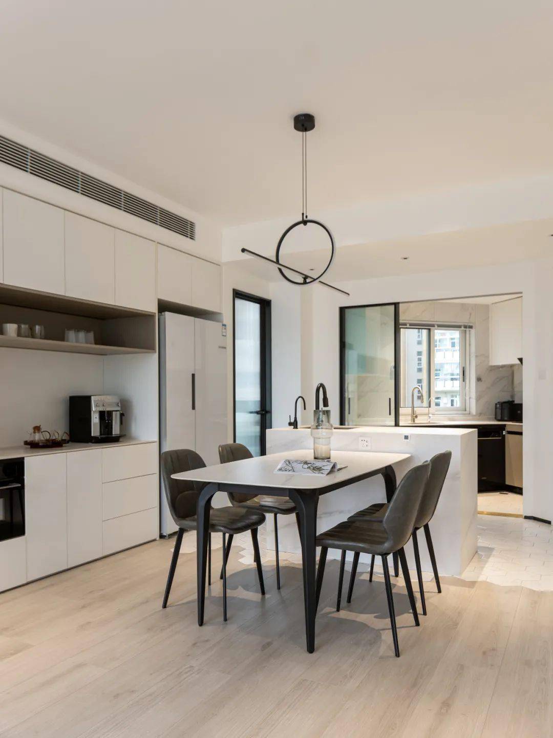 原来岛台 餐桌的设计,才是餐厅的理想打开方式,实用又有情趣!