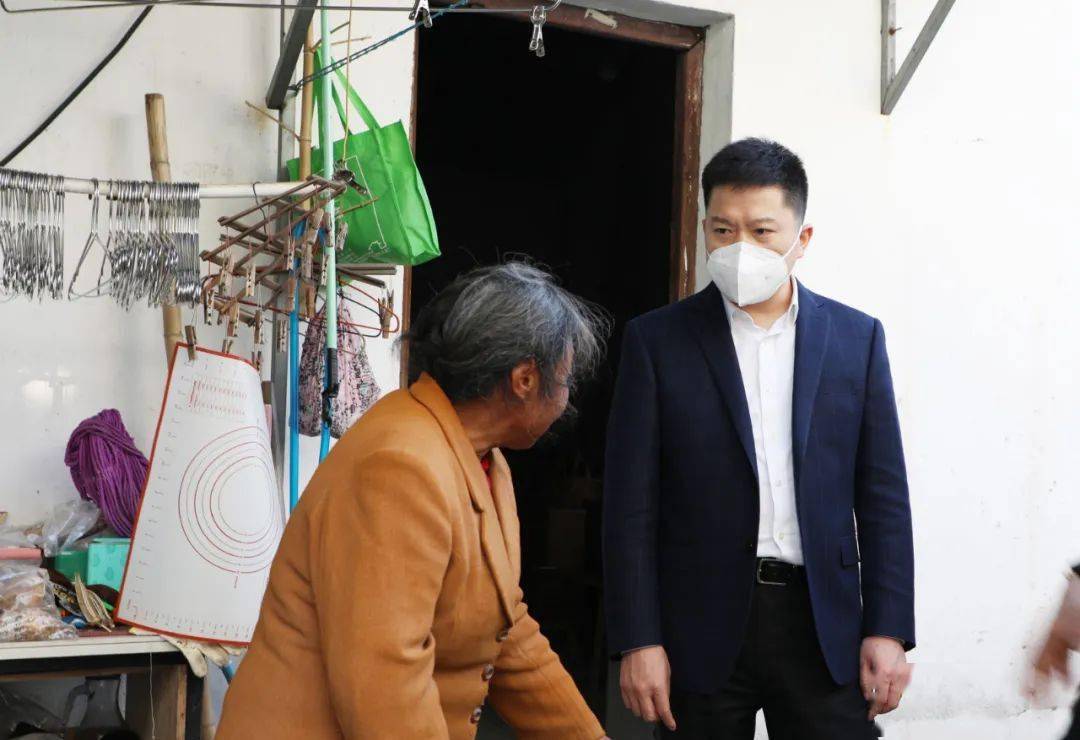 "走访慰问吴中高新区党工委书记张华谦吴中区委常委,区政府常务副区长