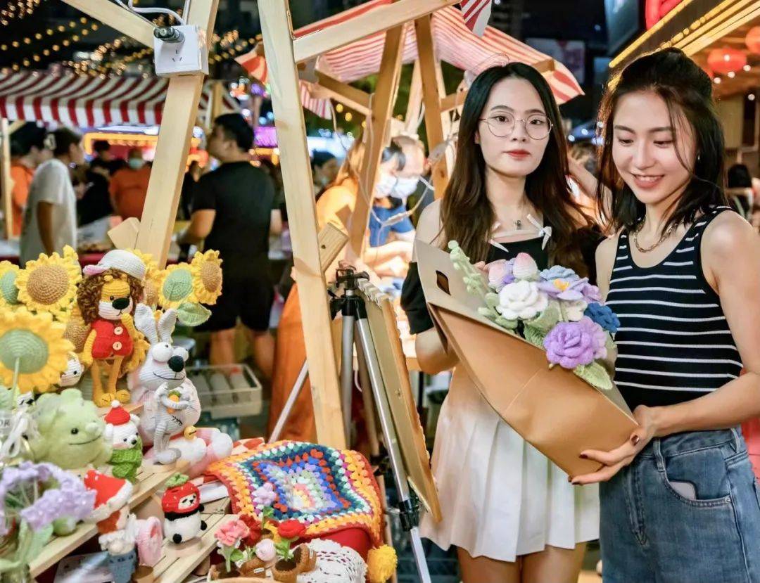 南海的夜晚人挤人!打卡网红集市,"种草"赢千元奖金_作品_宝藏_创意