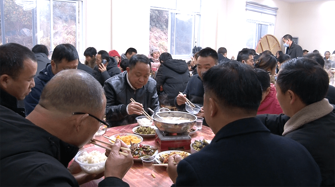 長坡村黨支部書記,村主任張文介紹,近年來,長坡村緊跟鄉村振興的步伐