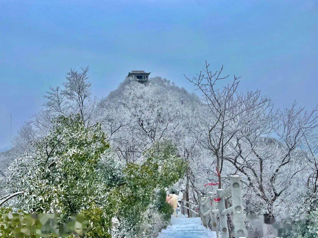 圣境山雪景图片