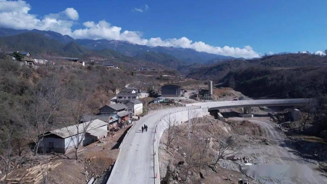 春节将近,在浓浓的新春氛围中,洱源县乔后镇受"9.