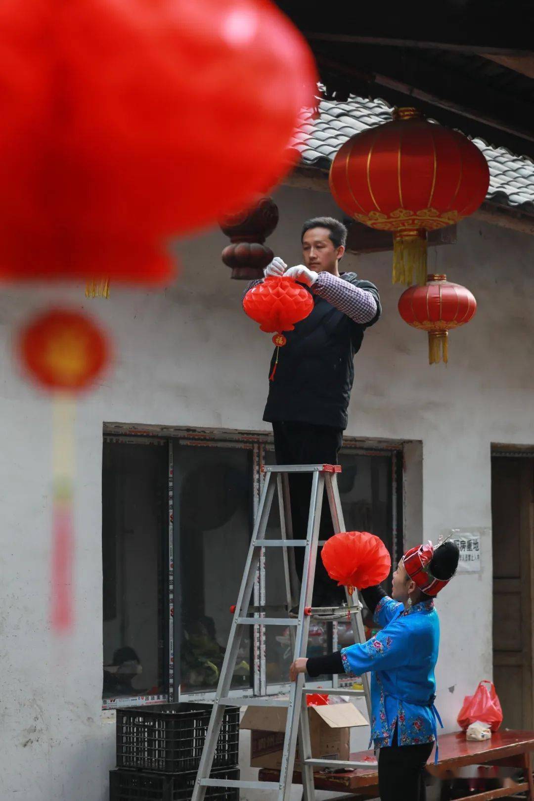 贵州剑河打糍粑 挂灯笼 乡村年味浓