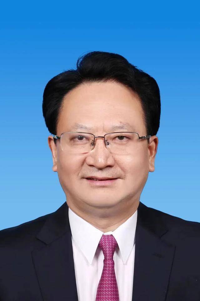 届人民代表大会常务委员会主任,副主任简历_硕士_在职研究生_郝国昆