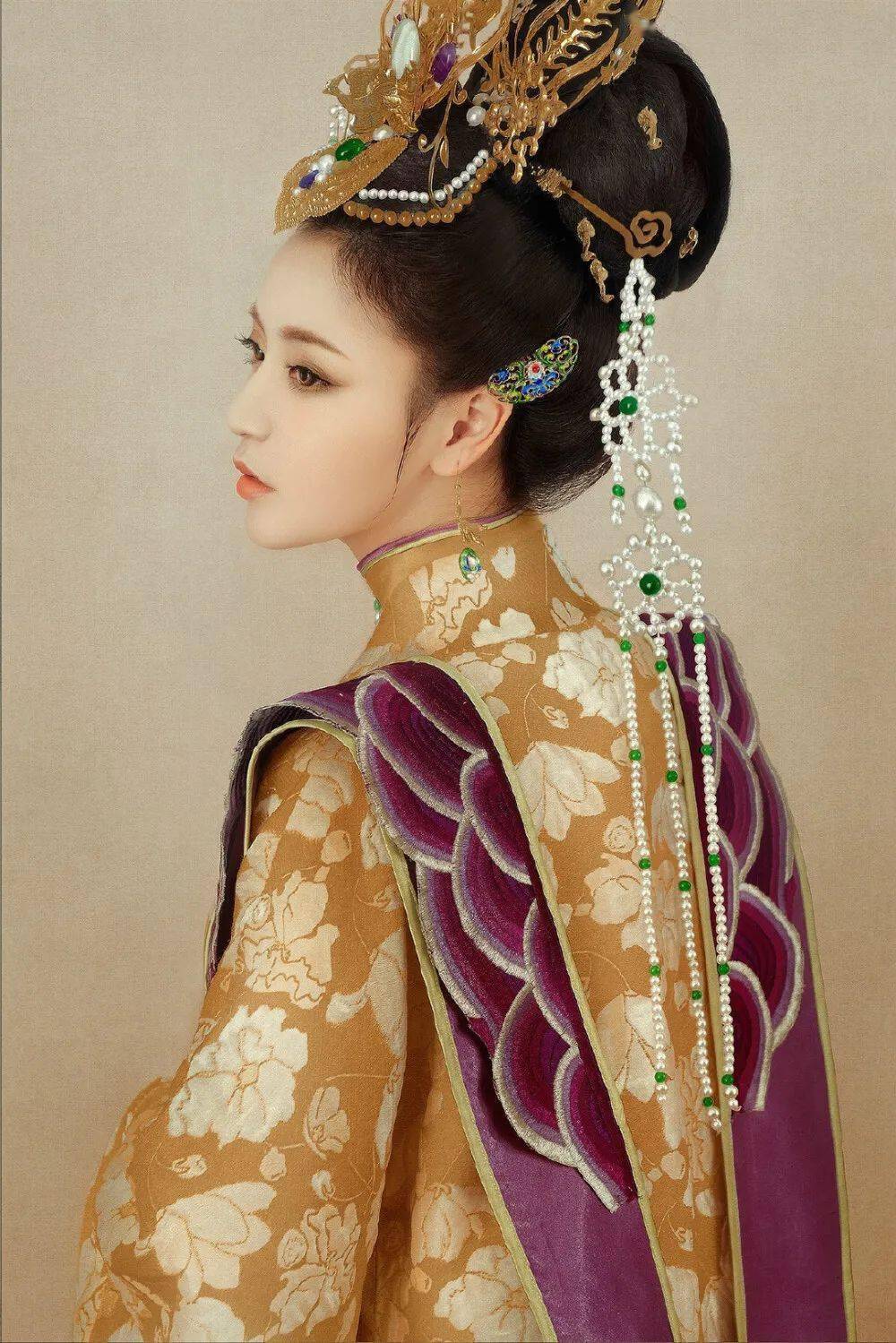 这些唯美的古典仕女图,竟然出自摄影师之手!_肩头_笑颜_花间