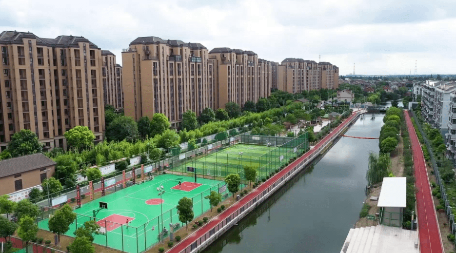 重固镇发现这里多了一座座崭新的公园,公园依河而建,还有各种体育场馆