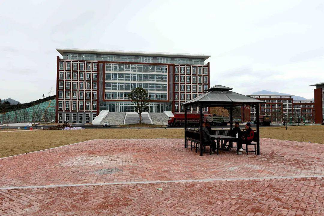 寿宁一中:喜迁新校区 谱写新篇章_管理_食堂_宿舍楼