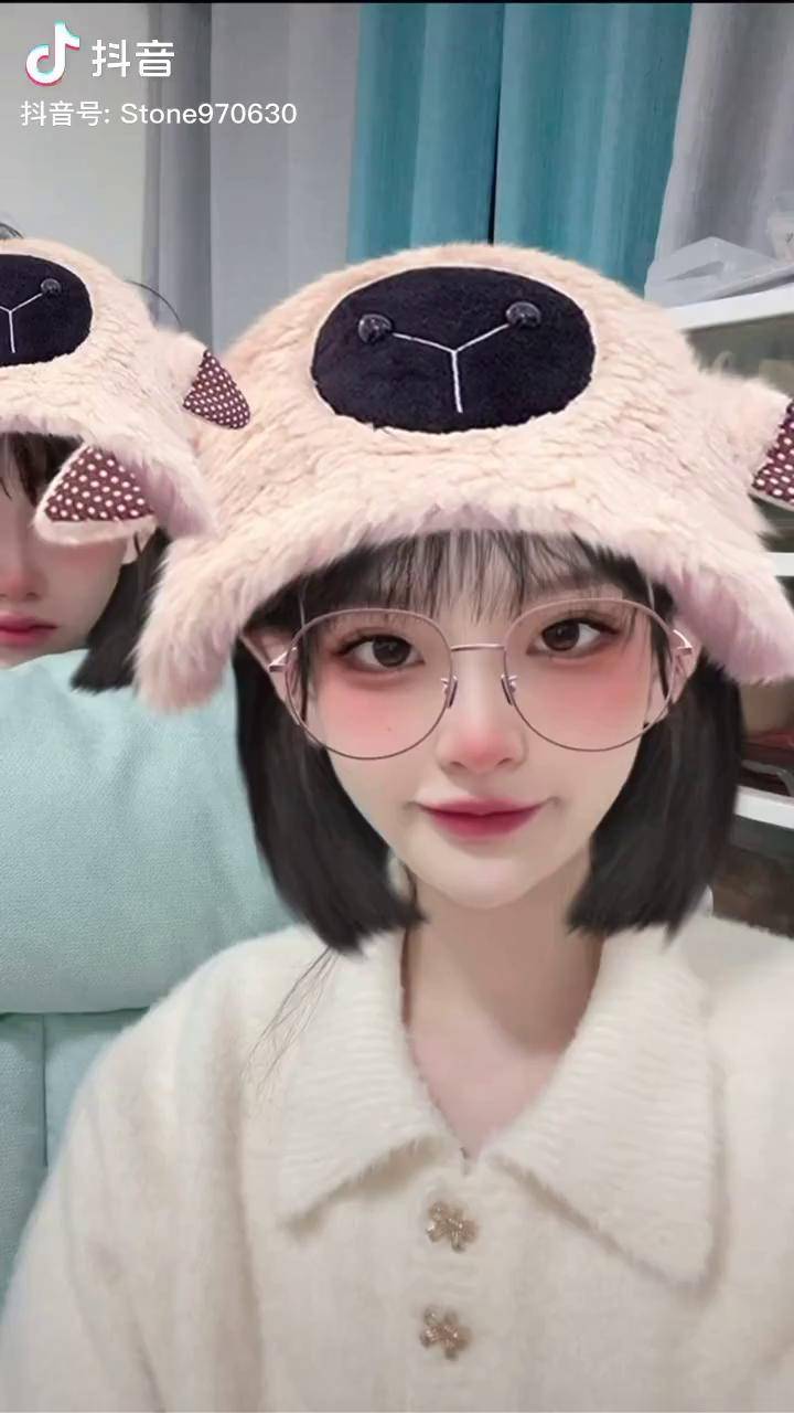 给大家介绍一下这是我的牙膏妹妹～牙膏(光信酱)