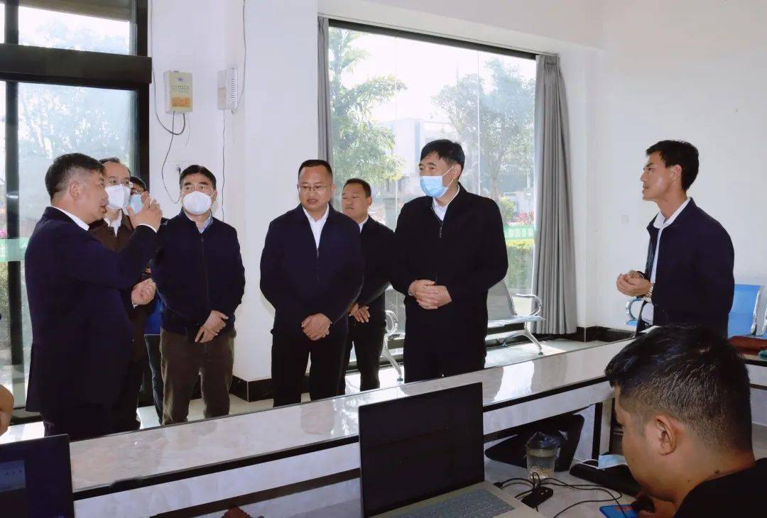 杜建辉深入临沧边合区,镇康县,沧源县调研时强调:破解"瓶颈"制约 以大