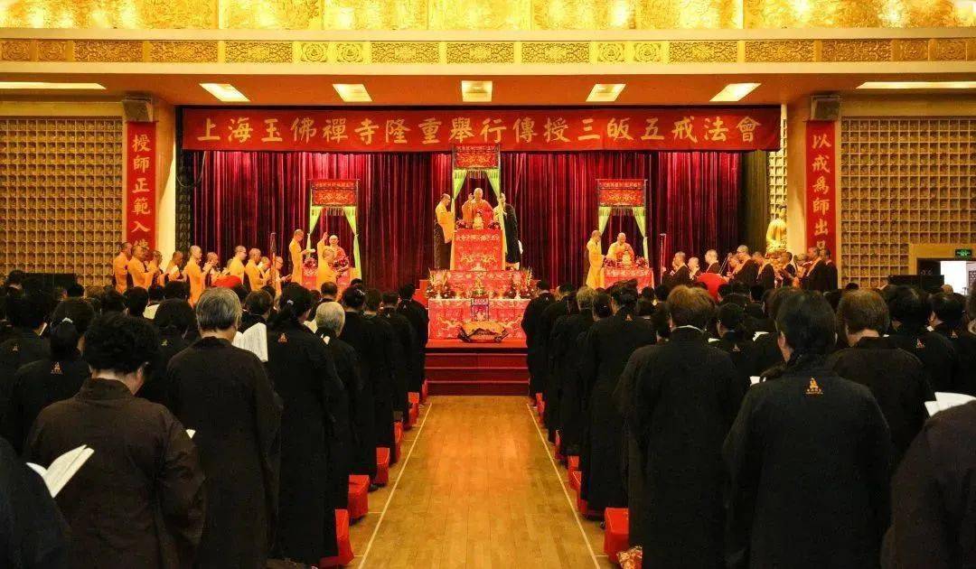 皈依证,法名与海青皈依后,不仅得到了佛弟子的正式身份,有三宝加持,善