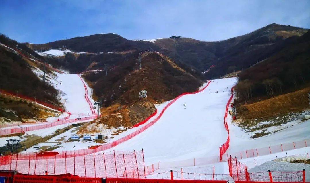 魔法学院其其格单板提高班(国家高山滑雪中心)_费用_培训_教学