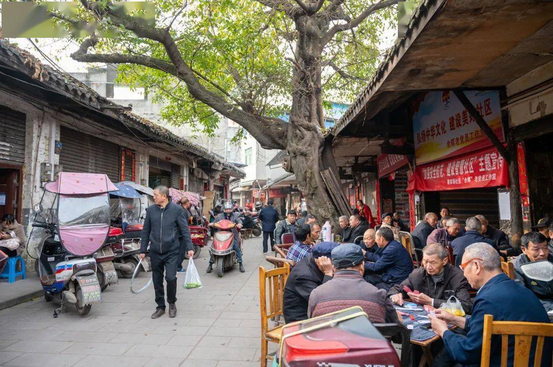 鳅鱼巷的慢生活_小巷_清泉镇_摄影