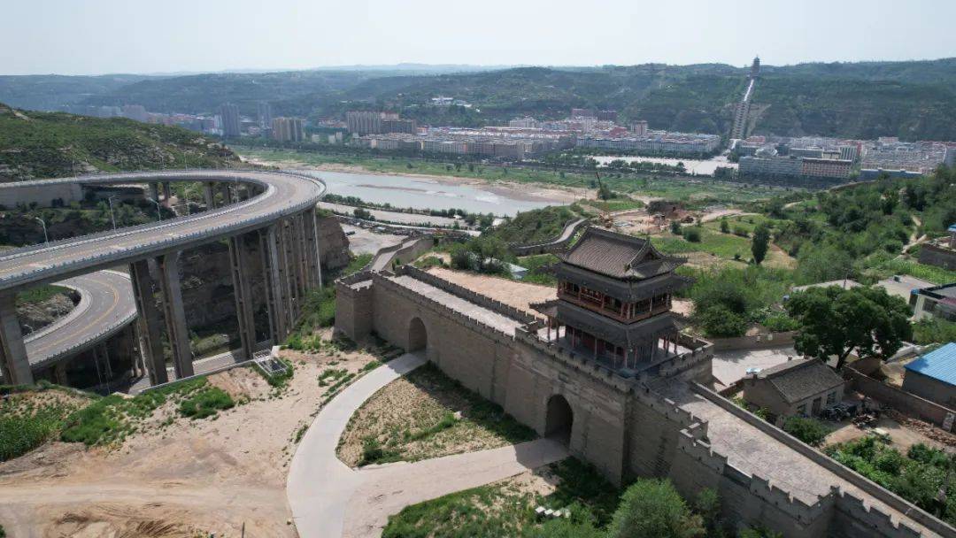 河曲县西口古渡 .