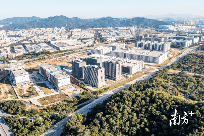 聚焦“一号文”|东莞七大战略性新兴产业基地今年将完成固投超200亿元_发展_建设_企业