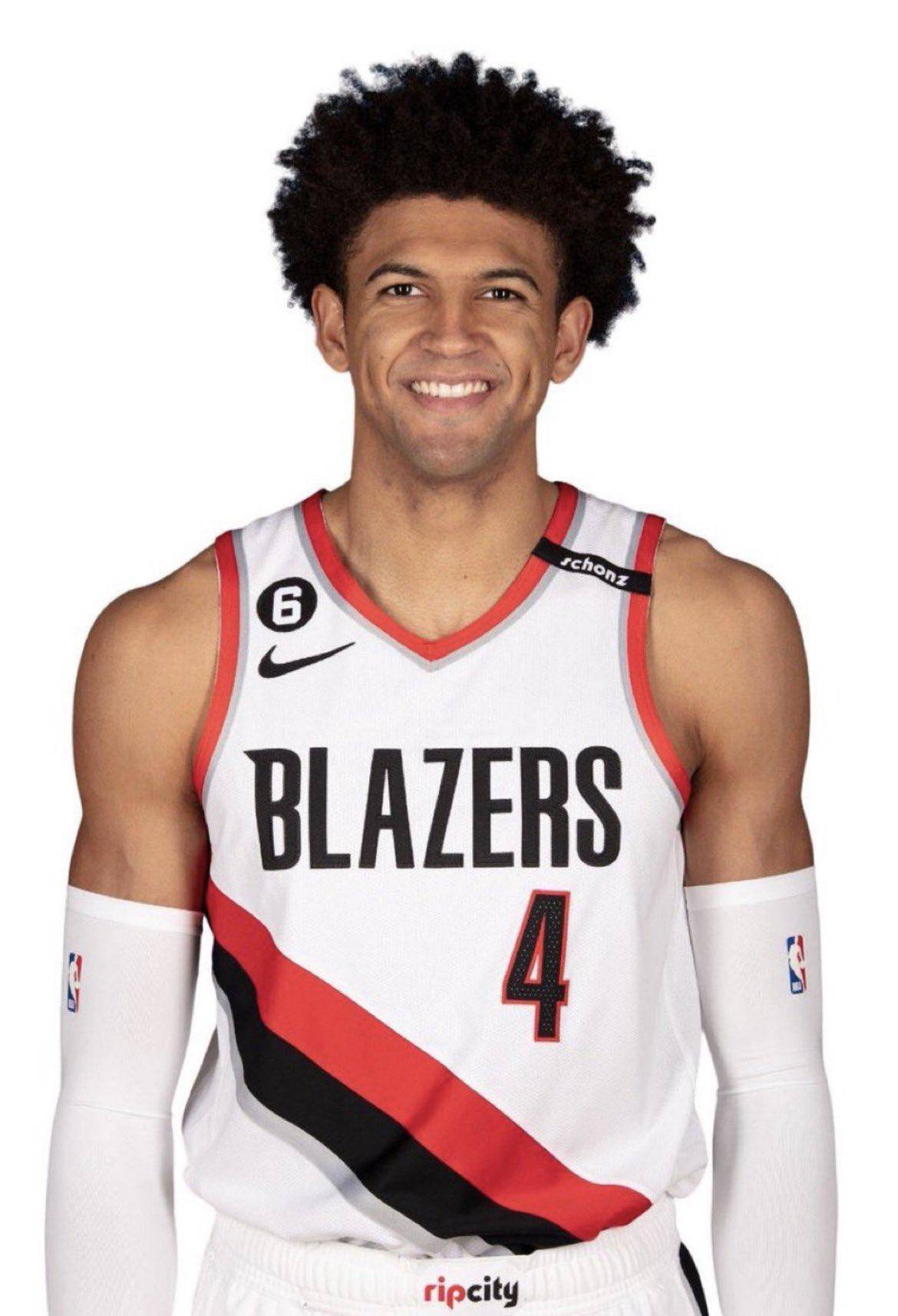 队记:明天对阵湖人 塞布尔将上演开拓者生涯首秀_比赛_aaron_马蒂斯