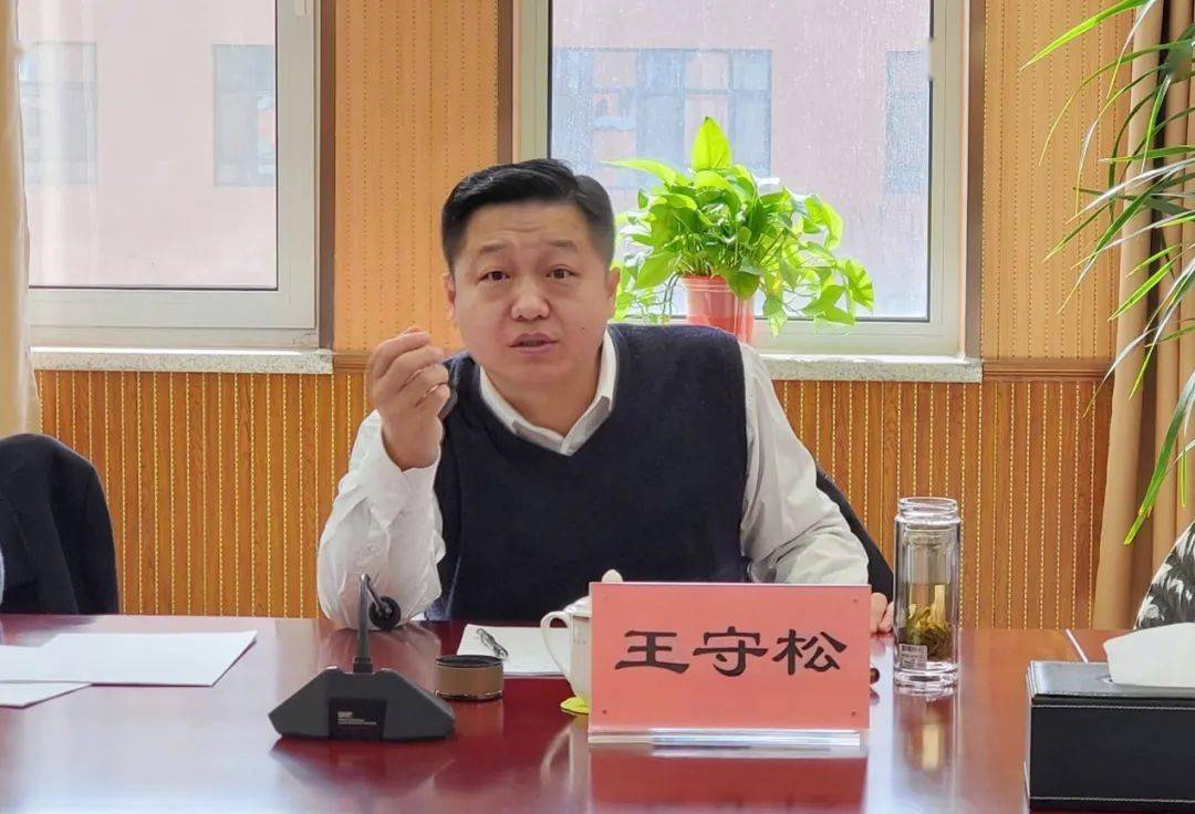 长清中学校长刘兴武对专家们的悉心指导表示感谢,认为专家的前瞻性
