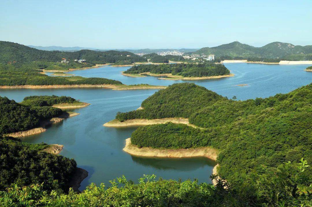襄阳三道河水镜湖水利风景区依托三道河水库(水镜湖)和长渠(白起渠)等