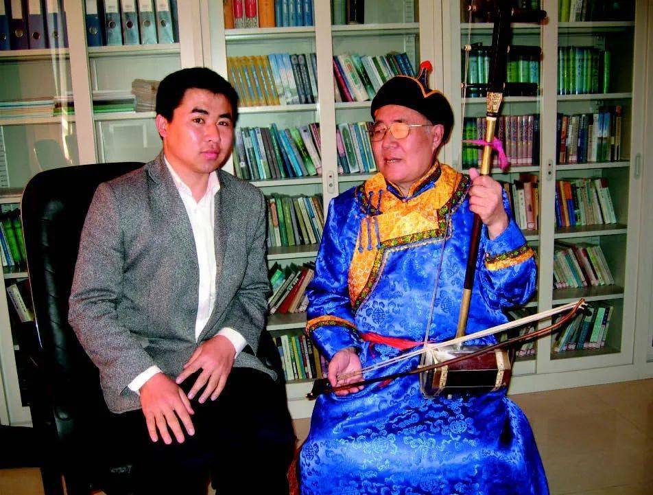 胡琴图与胡仁乌力格尔的不解之缘