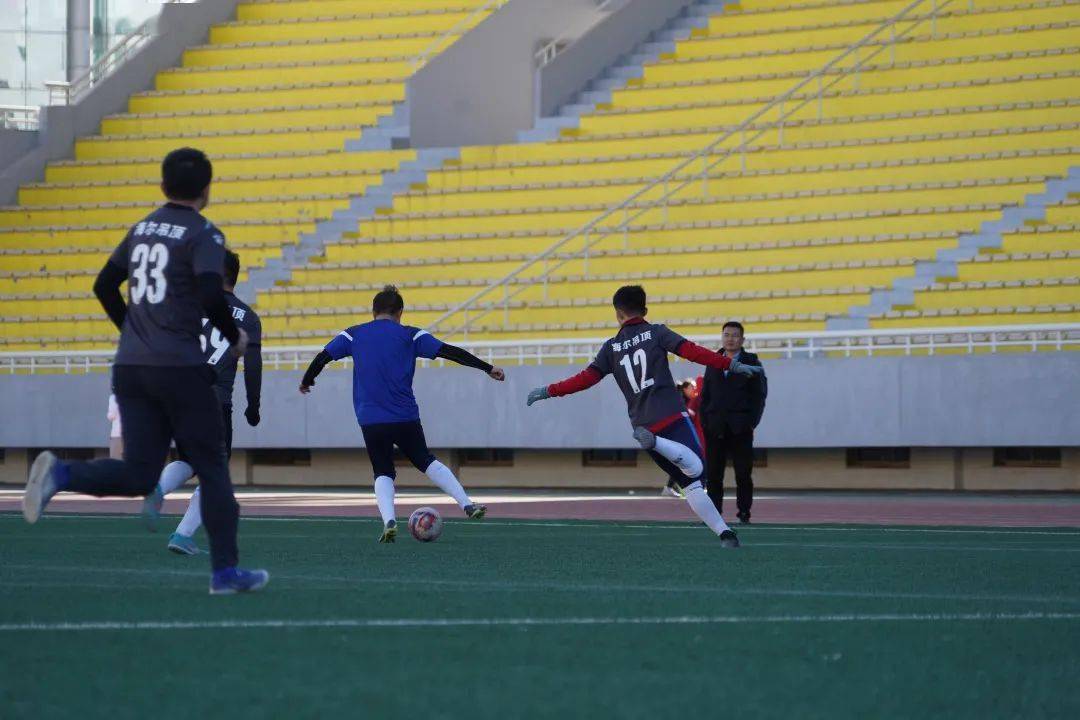 天海翼足球俱乐部第三名晋城狼队足球俱乐部第四名爱生活足球俱乐部甲