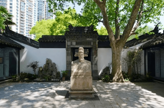 徐光启纪念馆 光启公园 徐光启墓线下推荐书中集结了李天纲教授近年