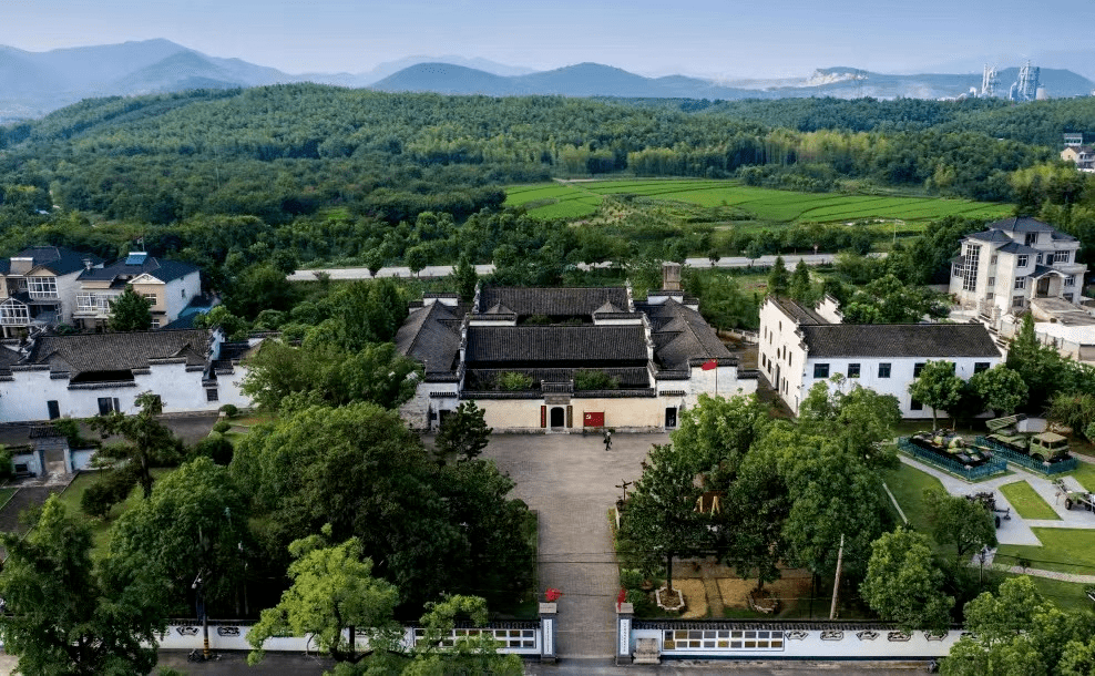 周末不加价！人均300住进避世小寡秘境，山川竹林、丛林树屋、悬浮泳池，碰见心中的静谧之地！