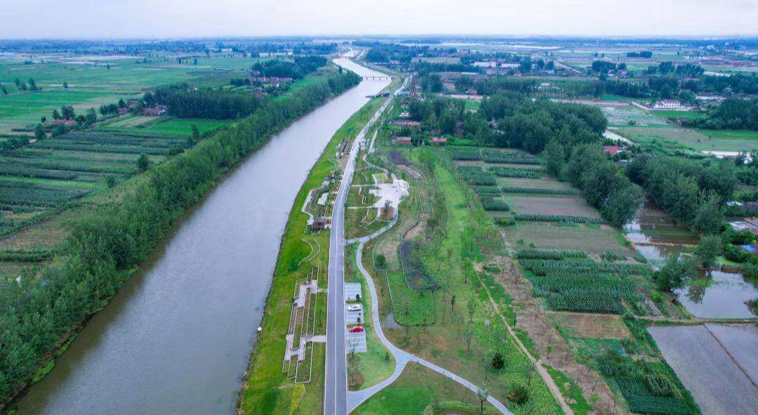 驱车行驶在刚建成通车的346省道宿豫段,平稳的驾驶体验让人感觉舒适