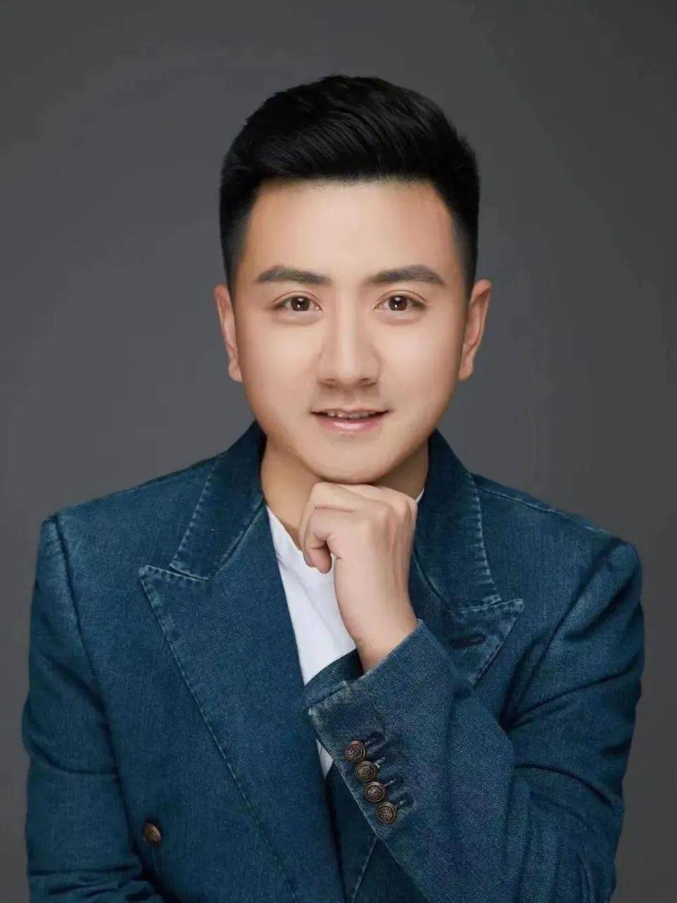 张建国,陈志清,陈国卿,李文才,杜鹏等老师常对他耳提面命的谆谆教导