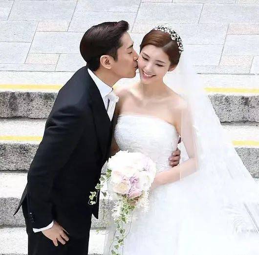李敏镐结婚照片图片