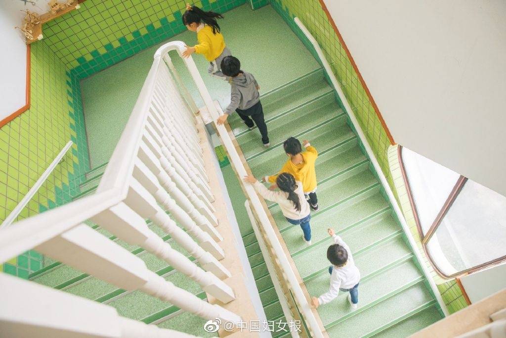 人大代表建议在幼儿园实施全面性教育 如何做好幼儿性教育呢